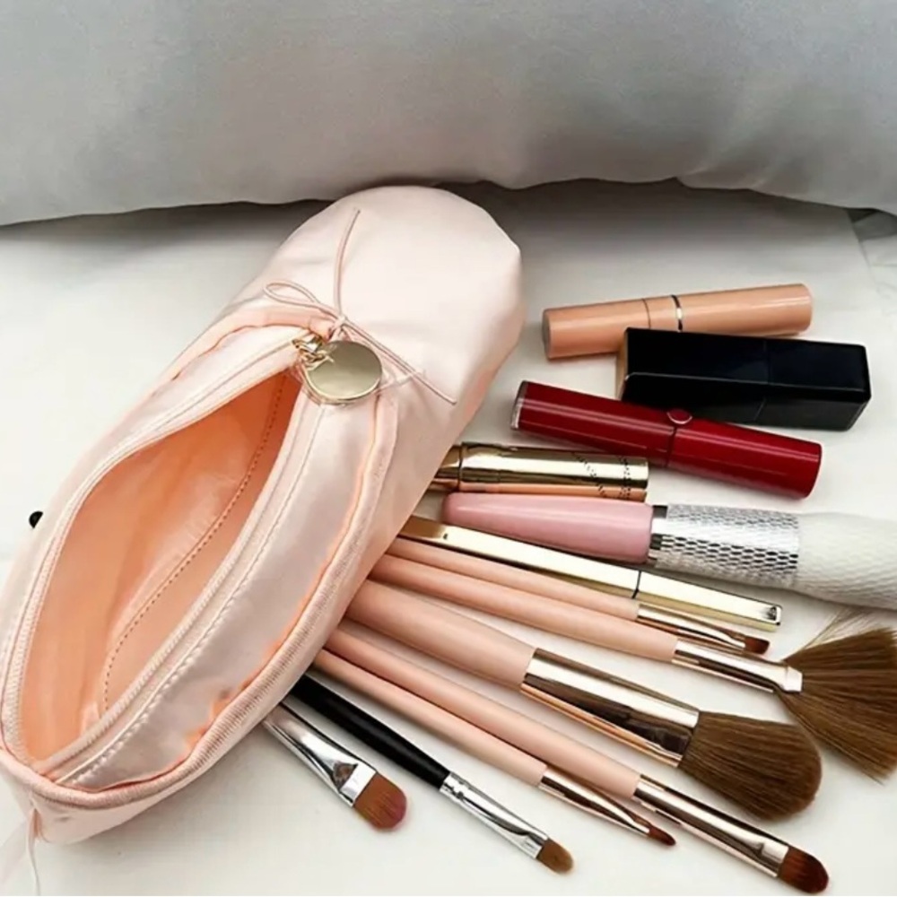 Ballet Slipper Pointe Shoe Zippered Coin Purse Makeup Bag Pencil Case NWT